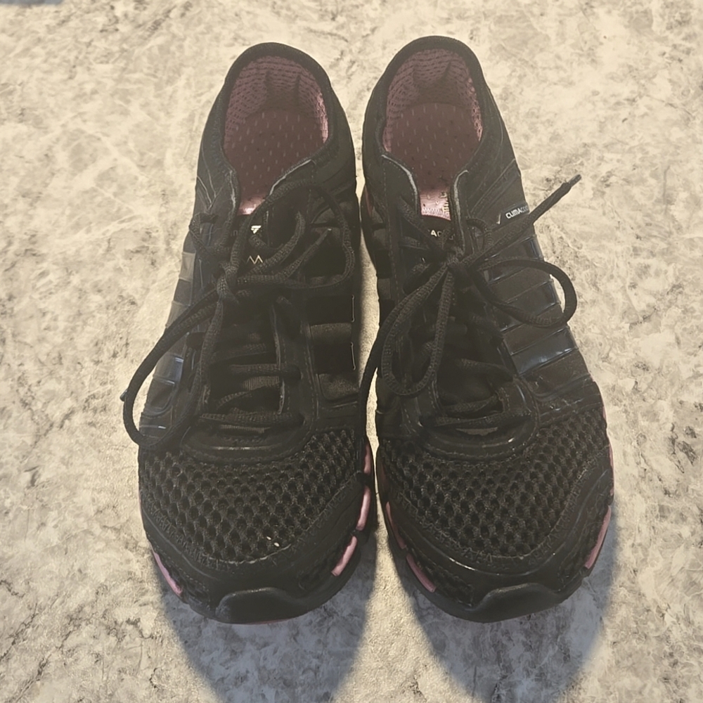 Size 10 Adidas climacool sneakers